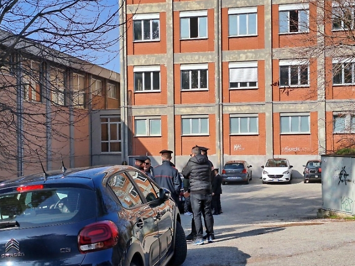 1708170302_3c203b5c1a346f55459d