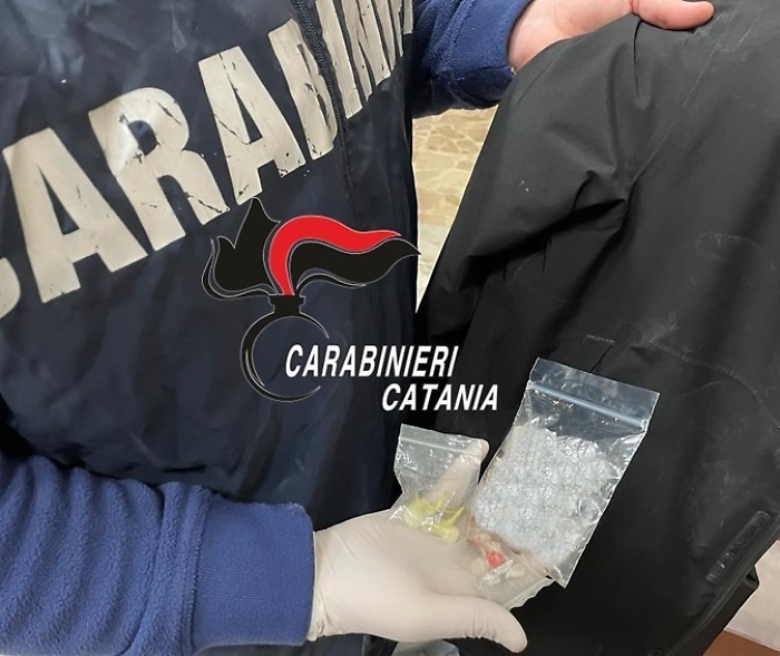 Pusher mauriziano arrestato con droga a Catania