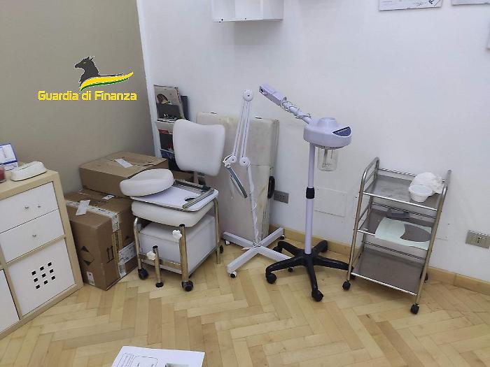 26022024_110057_Estetista-abusiva-3-log