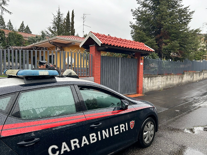 72771342-c1f4-4c98-bc45-0e0c3de0b96a