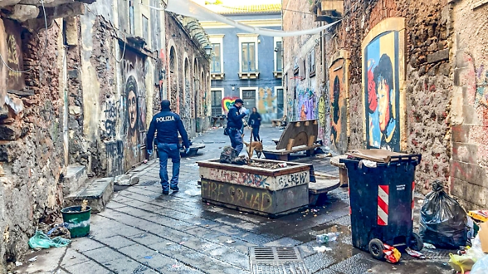 A-SAN-BERILLO-CONTROLLI-RAFFORZATI-DELLA-POLIZIA-DI-STATO-RECUPERATO-UNO-SCOOTER-CHE-ERA-STATO-RUBATO-IN-CORSO-ITALIA-3