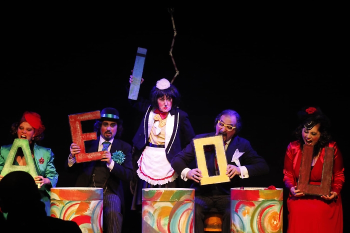 La cantatrice calva - Compagnia GoDoT1