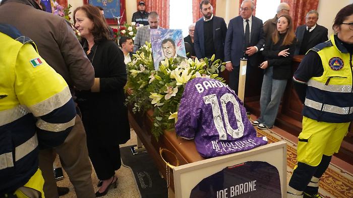 432935773_819672596871341_7408025853376260626_n