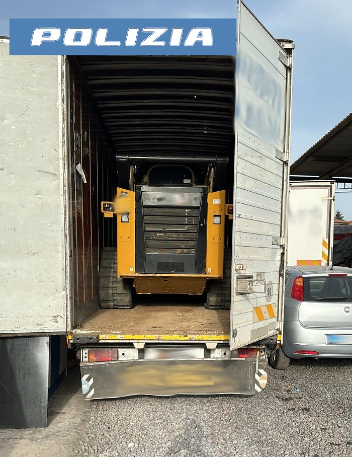 BOBCAT RUBATO RINVENUTO E SOTTRATTO A ULTERIORI ILLECITI UTILIZZI