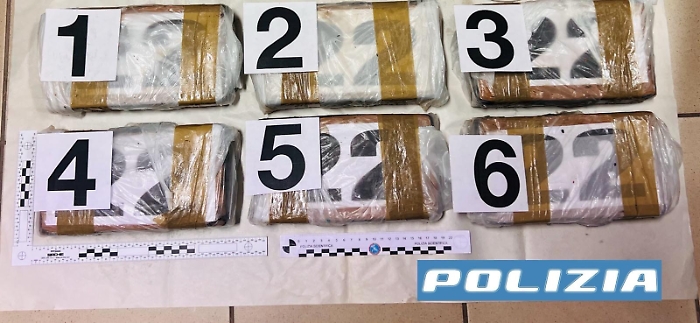 Foto Appunto Stampa arresto droga Squadra Mobile (2)