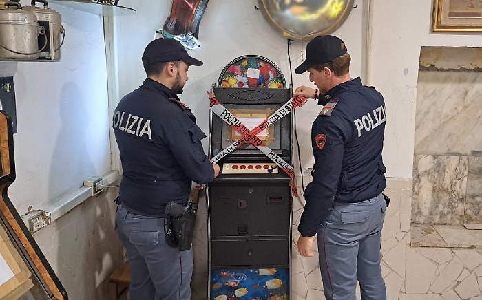SAN CRISTOFORO SALA GIOCHI PRIVA DI AUTORIZZAZIONI SANZIONATA DALLA POLIZIA DI STATO