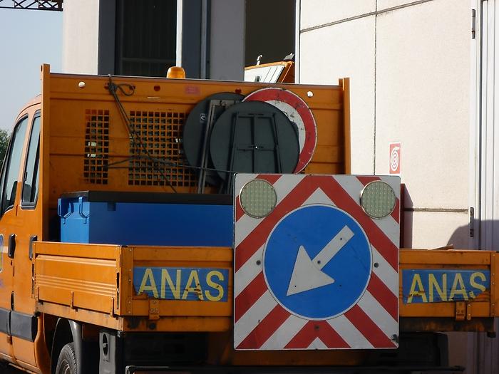 Frana a Piraino, Anas chiude la strada