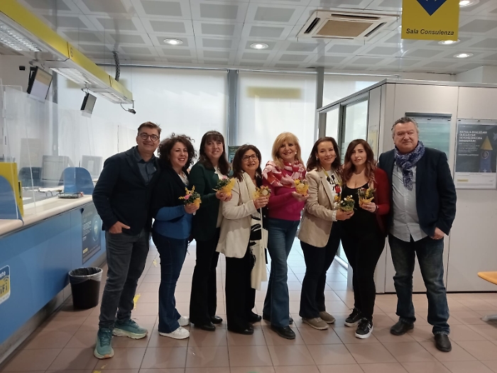 Coordinamento Donne Slp Cisl e omaggio floreale per l'8 marzo