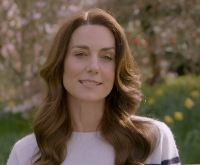 Kate rivela: &laquo;Ho il cancro&raquo;