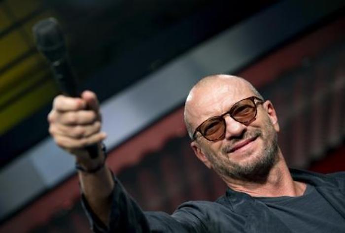 Musica: Antonacci, racconto persone comuni, sono eroi