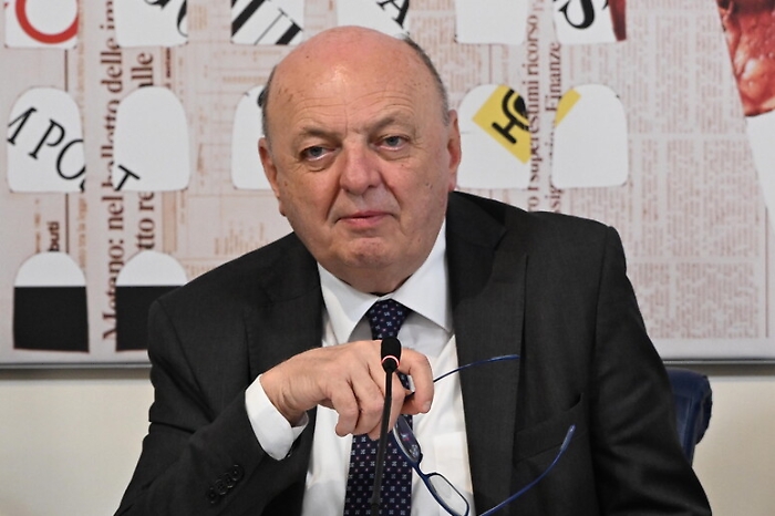 48092703c7d5d015420d3d357498b4c6