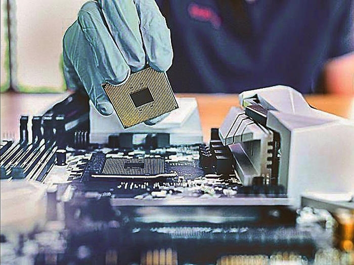 Mercato Ue, per crisi chip nel 2021 -24% su media 2015-2019