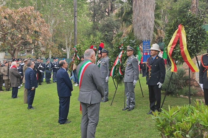 94dd28ea94fa4766209b106956461a68-1