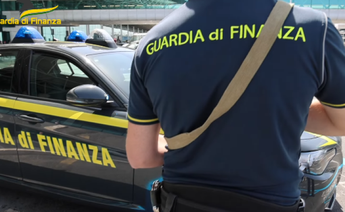 Frode fiscale e ricatti sugli stipendi nelle scuole paritarie: maxi evasione da 1,5 milioni nel Palermitano