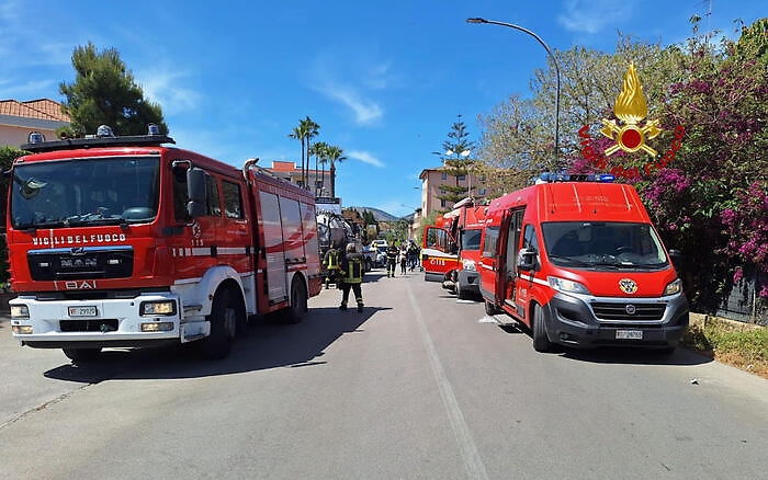 ++ Cinque operai morti nel palermitano, uno &egrave; grave ++
