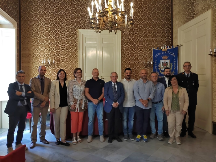 Foto Firma Nuovi Contratti