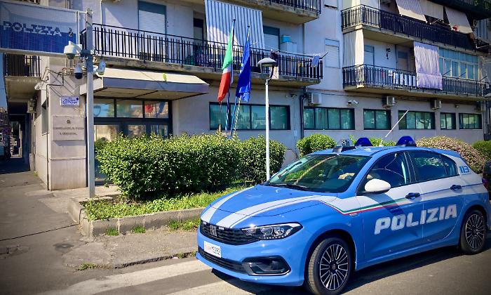 LE RUBANO L&rsquo;AUTO MA LA POLIZIA DI STATO, DOPO QUALCHE ORA, LA CHIAMA PER RESTITUIRGLIELA