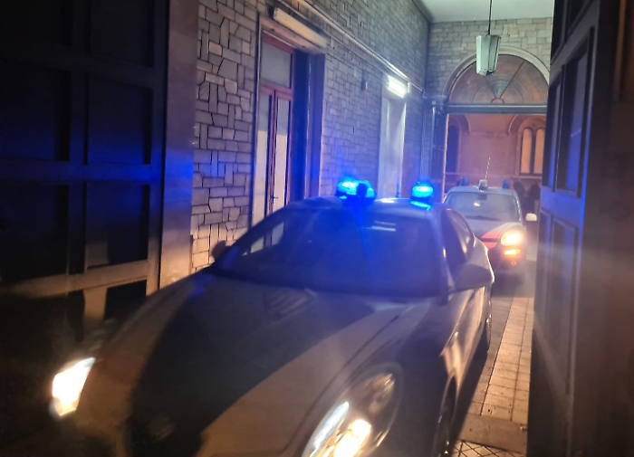 MINACCIA DI MORTE IL LEGALE, ESEGUITO AGGRAVAMENTO DELLA MISURA CAUTELARE DAGLI AGENTI DEL COMMISSARIATO DI ACIREALE (2)