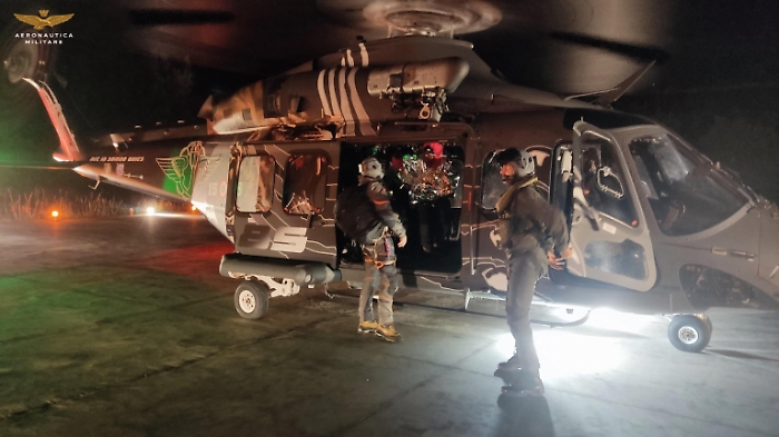 Escursionisti recuperati a 2.400 metri da Cnsas e Aeronautica