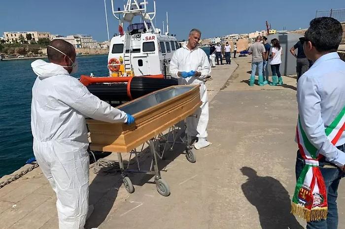 Trasferimento bare migranti