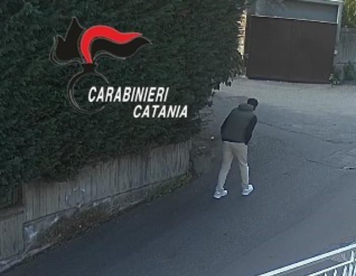 Ladri in azione: due arresti nel Catanese