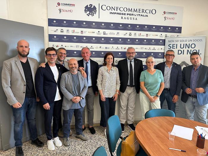 La Giunta provinciale Confcommercio Ragusa all'atto dell'insediamento