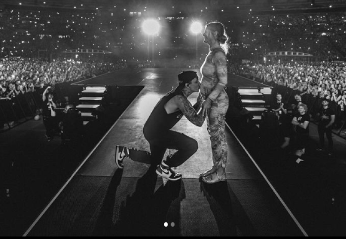 Ultimo e la compagna Jaqueline Luna Di Giacomo