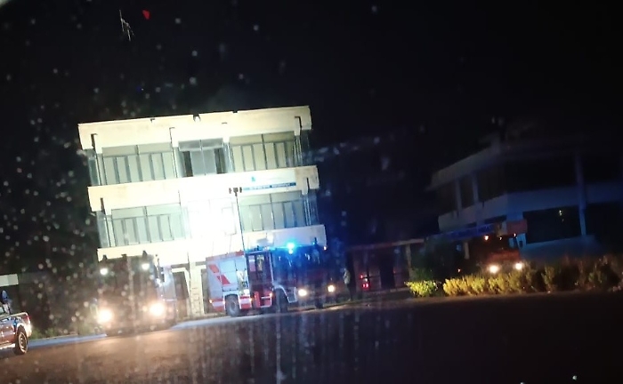 pozzallo-incendio-agenzia-monte