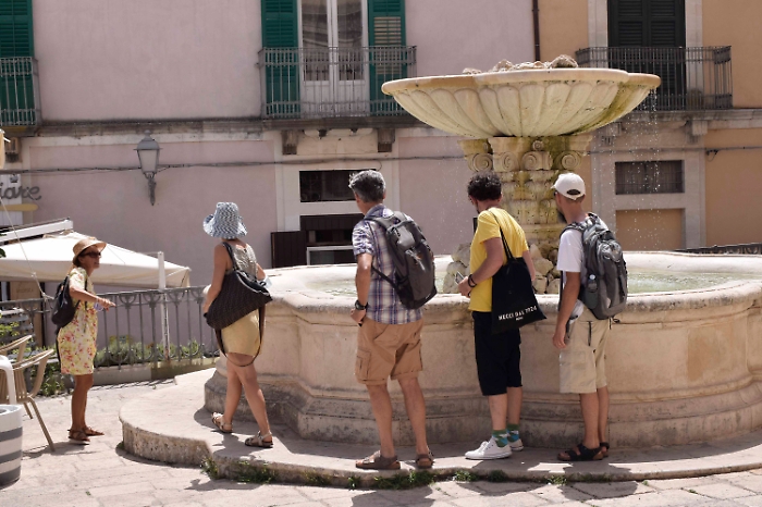 Caldo a Ibla e turisti
