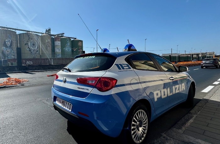 FURTO DI CLIMATIZZATORI IN UFFICI DISMESSI, LADRI BECCATI E DENUNCIATI DALLA POLIZIA