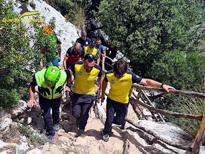Intervento soccorso alpino della Guardia di Finanza a Cavagrande