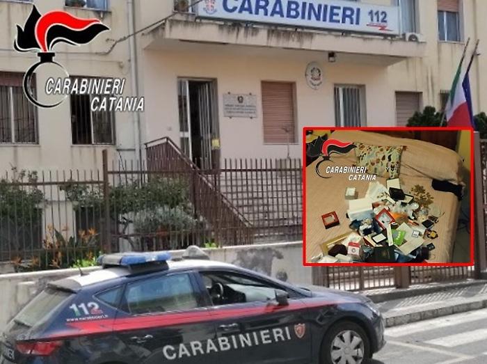 refurtiva furto carabinieri giarre
