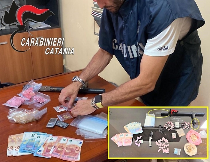 Giovani spacciatori arrestati a Catania