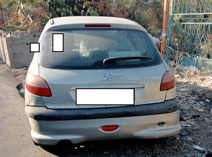 Incivile scarica illegalmente rifiuti a Mascalucia