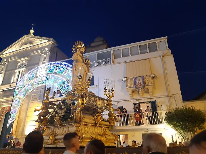 Un momento della processione c he sarà ripetuta martedì
