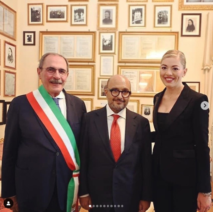 1725433502_421f8f8cd73e56234607