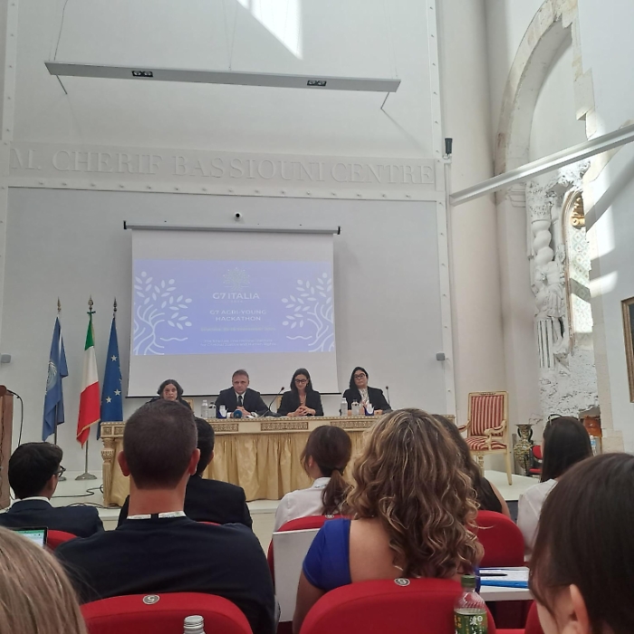 1727520001_8c5937f17863f48b8cbe