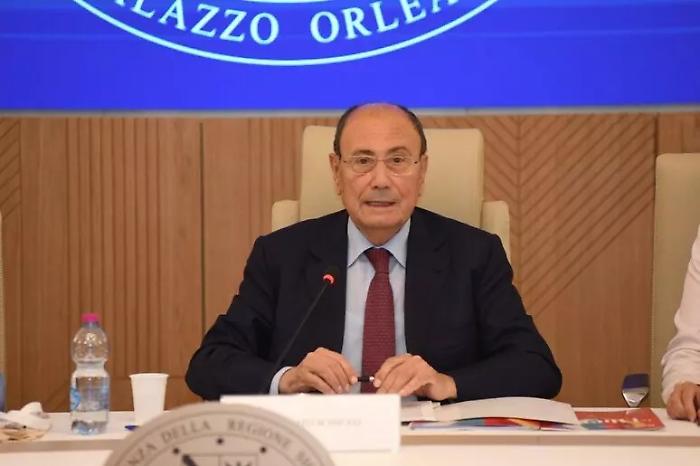 Il presidente della Regione Schifani