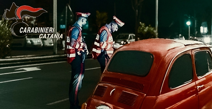 Ladro di giubbotti bloccato dai carabinieri di Catania