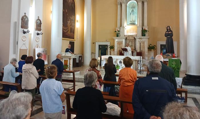 La celebrazione durante la giornata dedicata all'impressione delle stimmate