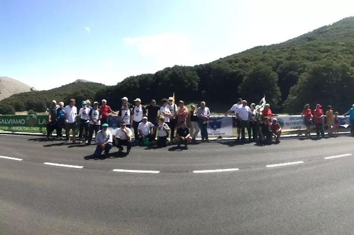 Presidio ambientalisti contro osservatorio astronomico nelle Madonie