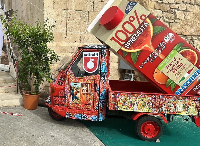 e6a76f4a-b2f3-454f-8ccb-d131f76a4dac