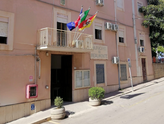 facciata municipio Realmonte