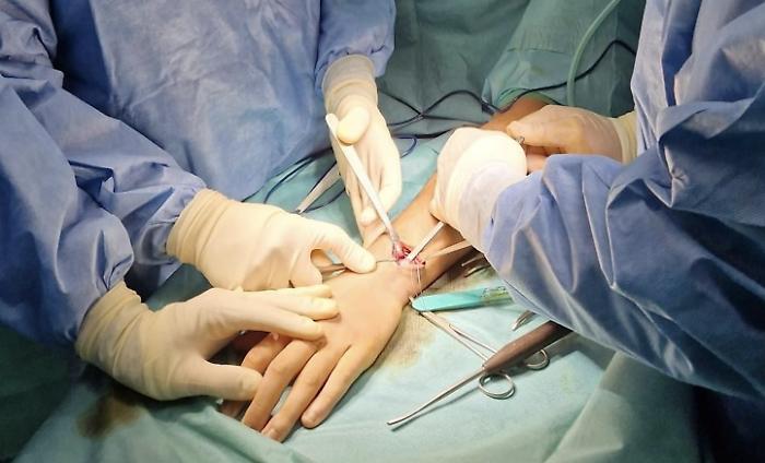 ortopedia mano (2) jpg