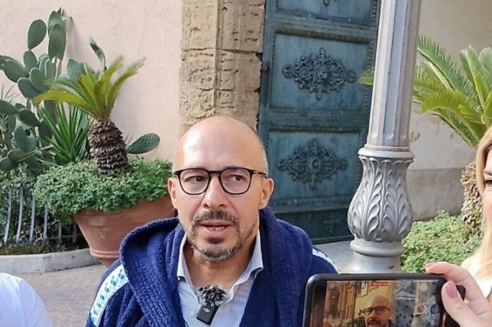 0682f98df8083bfffd6fdd9c231c92a8