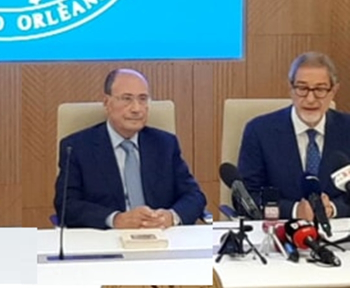 Schifani Musumeci insediamento - foto Ansa-2