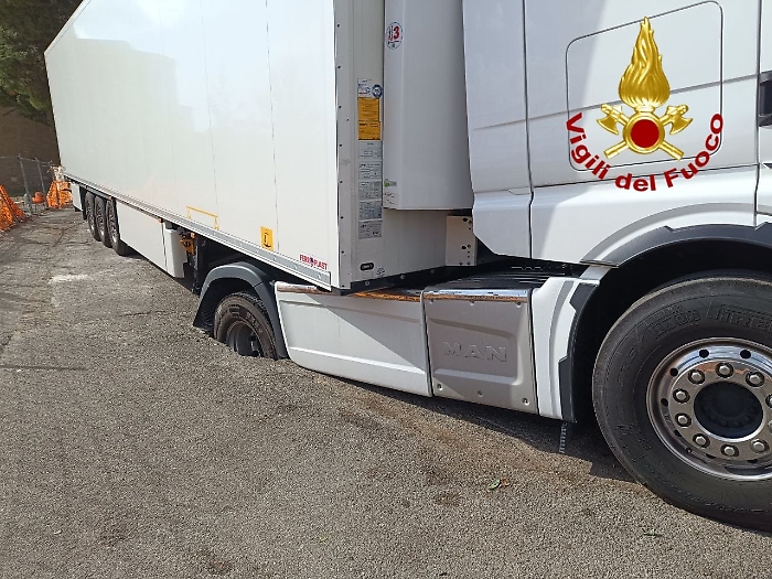 Tir sprofondato Vizzini