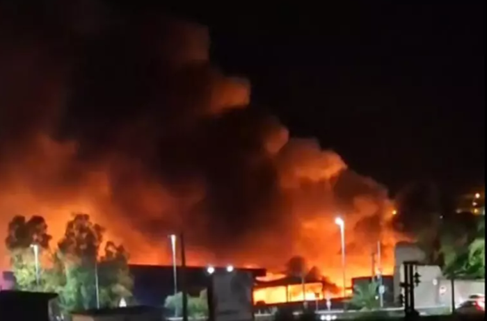 Incendio in azienda nel Palermitano