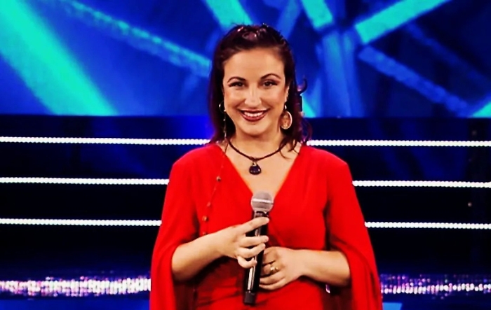 Lunaspina Caruso durante l'esibizione ad X Factor