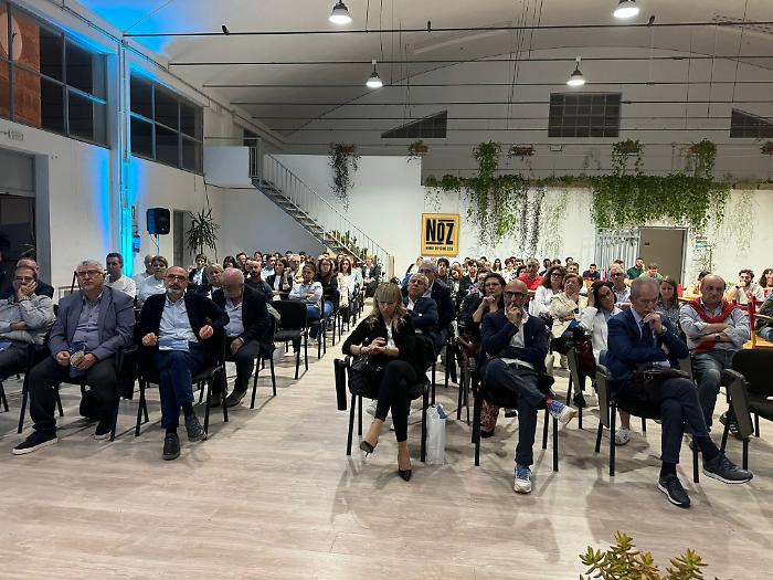 6e010de8-ac94-4cc7-a345-1f3be749e5f3